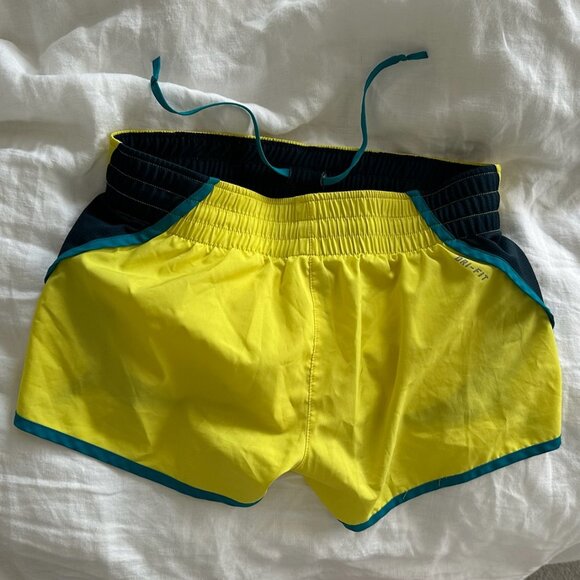 Nike Dri-Fit Shorts - Picture 2 of 3